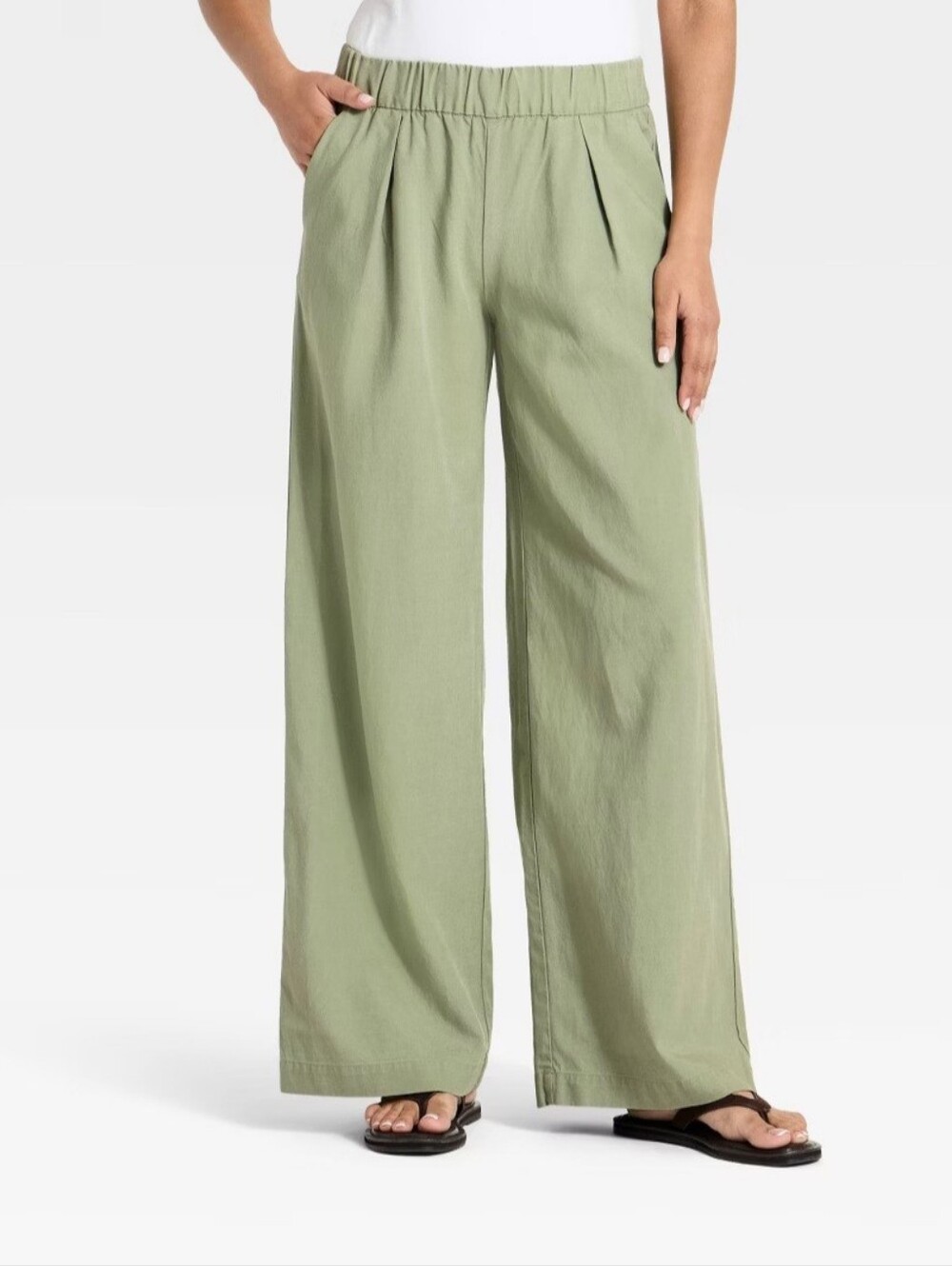 Women's Mid-Rise Wide Leg Pull On Pants - Universal Thread" Olive Green XS